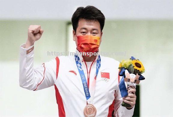 小将崭露头角，有望成为新一代篮球明星